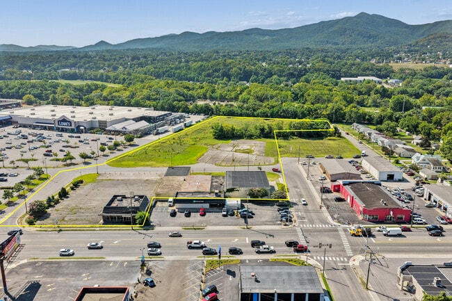 More details for 922 W Main St, Salem, VA - Land for Auction