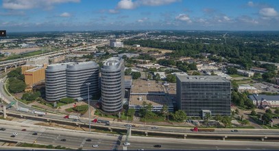 2900 N Loop Fwy W, Houston, TX - aerial  map view