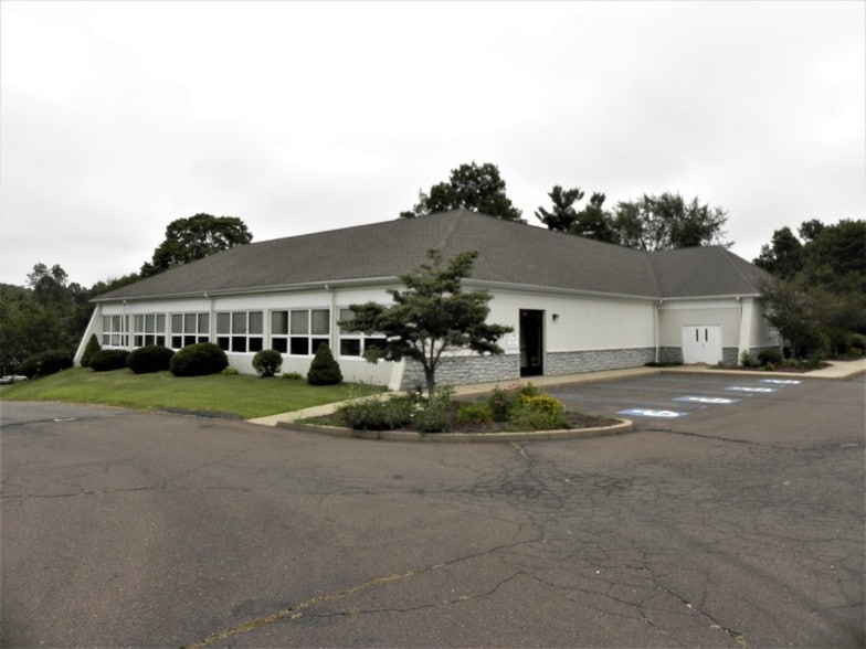 185 Academy Rd, Cheshire, CT for sale - Primary Photo - Image 1 of 1