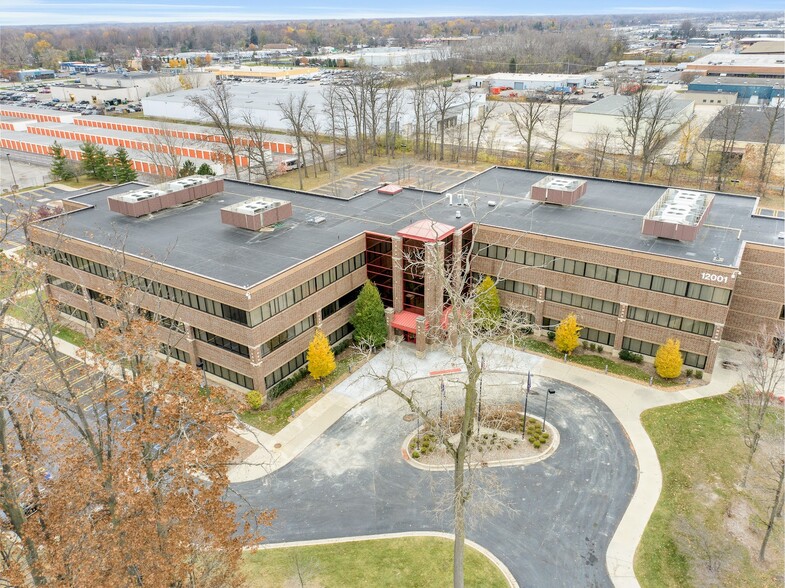 12001 Tech Center Dr, Livonia, MI for sale - Building Photo - Image 1 of 8