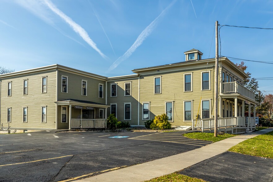 209 2nd St, Liverpool, NY for lease - Building Photo - Image 1 of 10