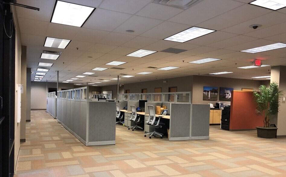 5025 Bradenton Ave, Dublin, OH for lease - Interior Photo - Image 2 of 10