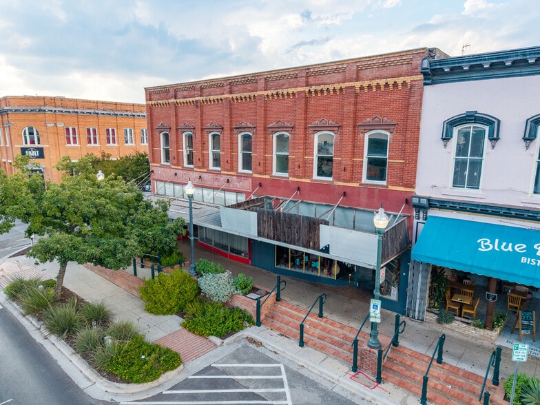 101 E Hopkins St, San Marcos, TX for sale - Building Photo - Image 2 of 12