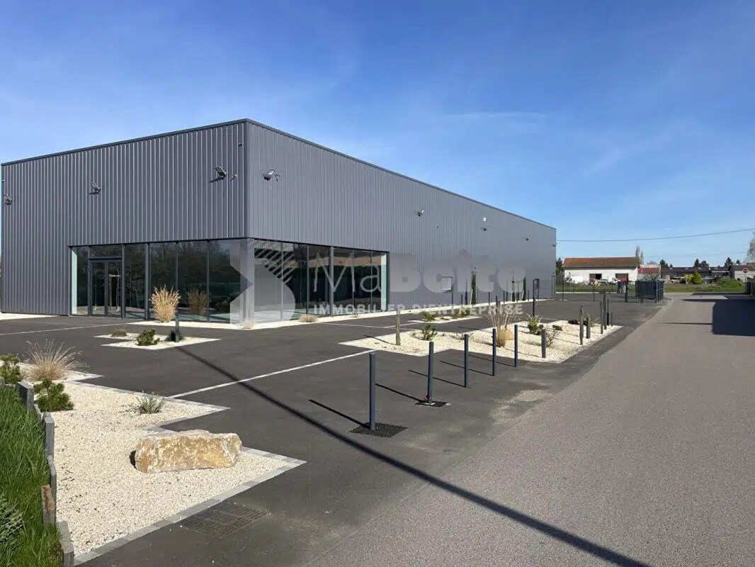 Office in Pouilly-sous-Charlieu for lease Building Photo- Image 1 of 7