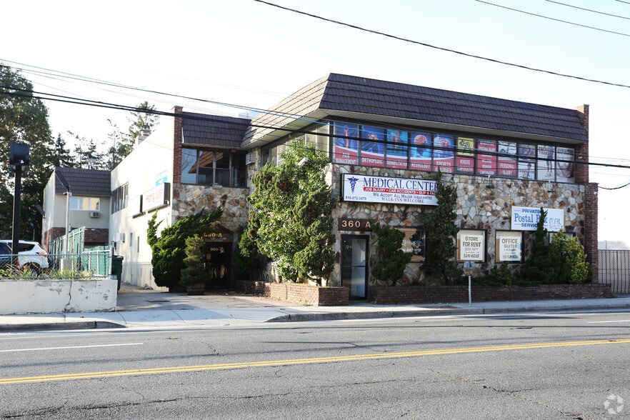 360A W Merrick Rd, Valley Stream, NY 11580