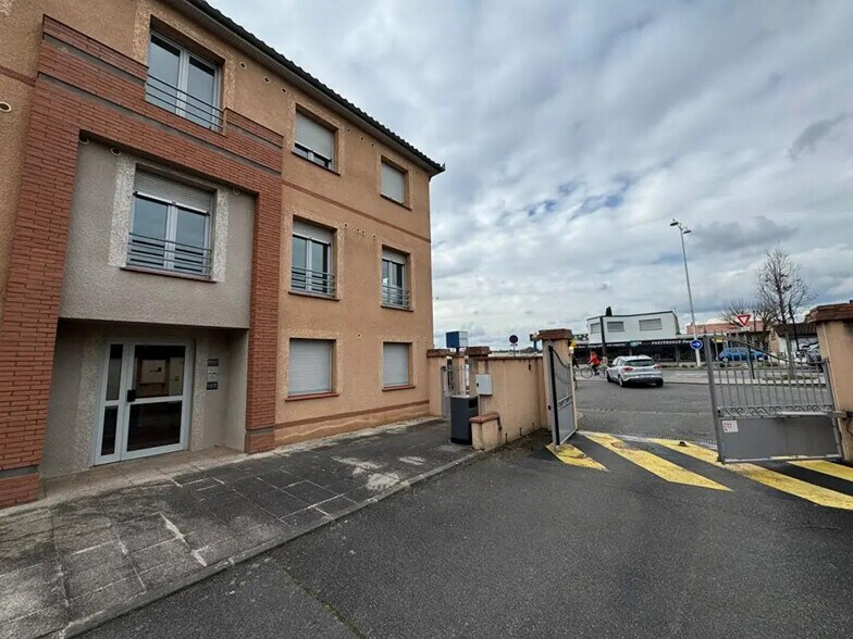 Office in Tournefeuille for lease - Building Photo - Image 2 of 10