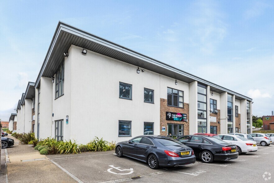 1-4 Austin Blvd, Sunderland for lease - Building Photo - Image 2 of 2