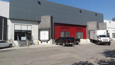 617 28 St NE, Calgary, AB for lease Building Photo- Image 2 of 3