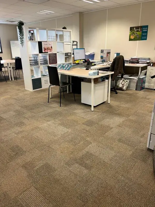 Office in Vertou for lease Interior Photo- Image 1 of 5