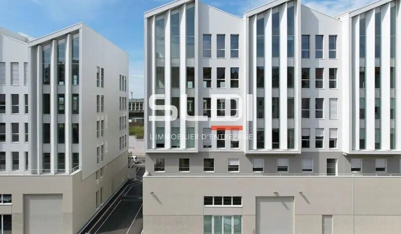Location Bureaux 138 m² à 2 412 m² - Photo 1