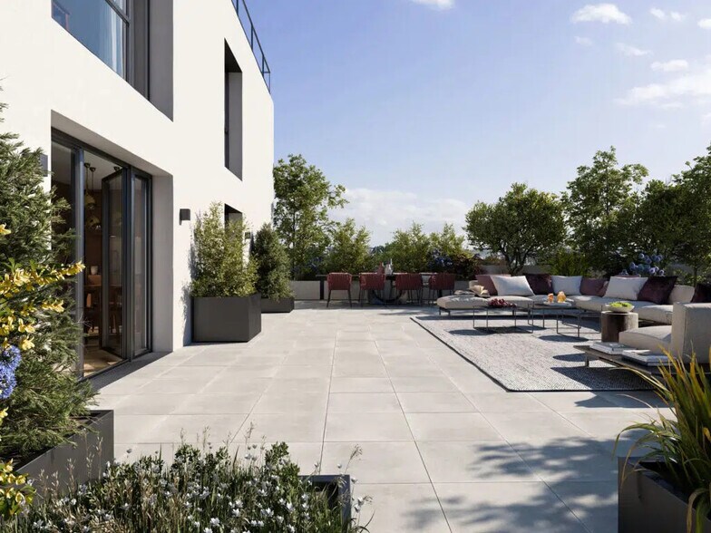 Retail in Montigny-lès-Cormeilles for lease - Building Photo - Image 2 of 8