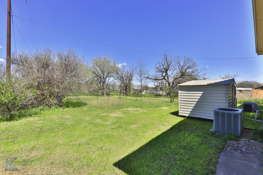 5843 US-83 Hwy, Ovalo, TX for sale - Building Photo - Image 2 of 29