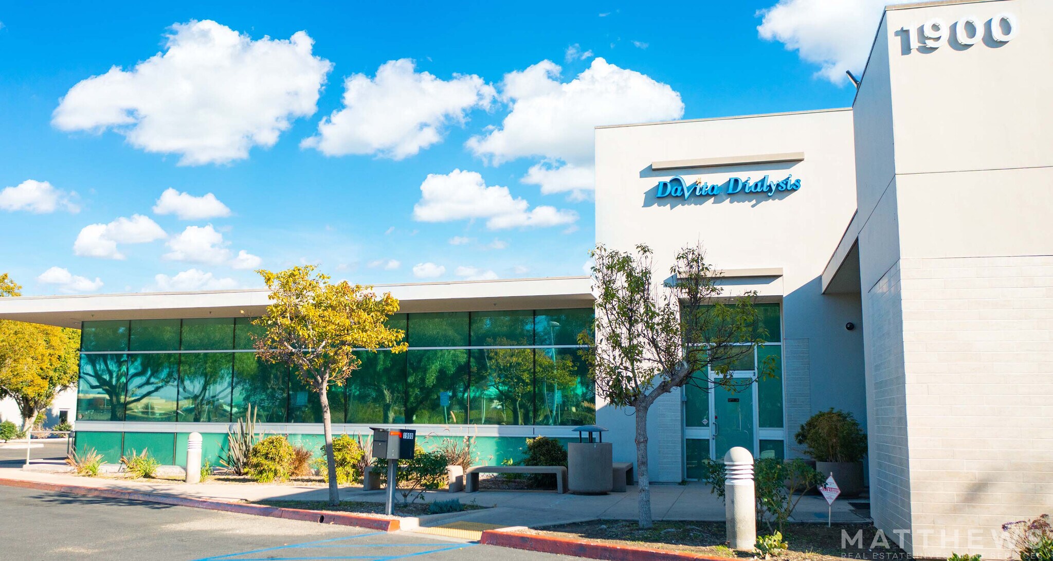 1900 Outlet Center Dr, Oxnard, CA for sale Building Photo- Image 1 of 1