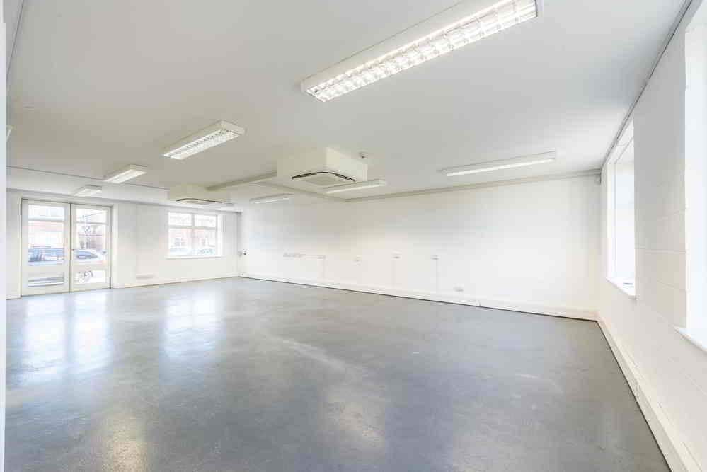 Chapel Mill Rd, Kingston Upon Thames for lease Interior Photo- Image 1 of 5