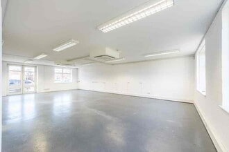 Chapel Mill Rd, Kingston Upon Thames for lease Interior Photo- Image 1 of 5