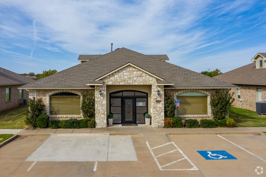 2236 NW 164th St, Edmond, OK for lease - Building Photo - Image 3 of 17