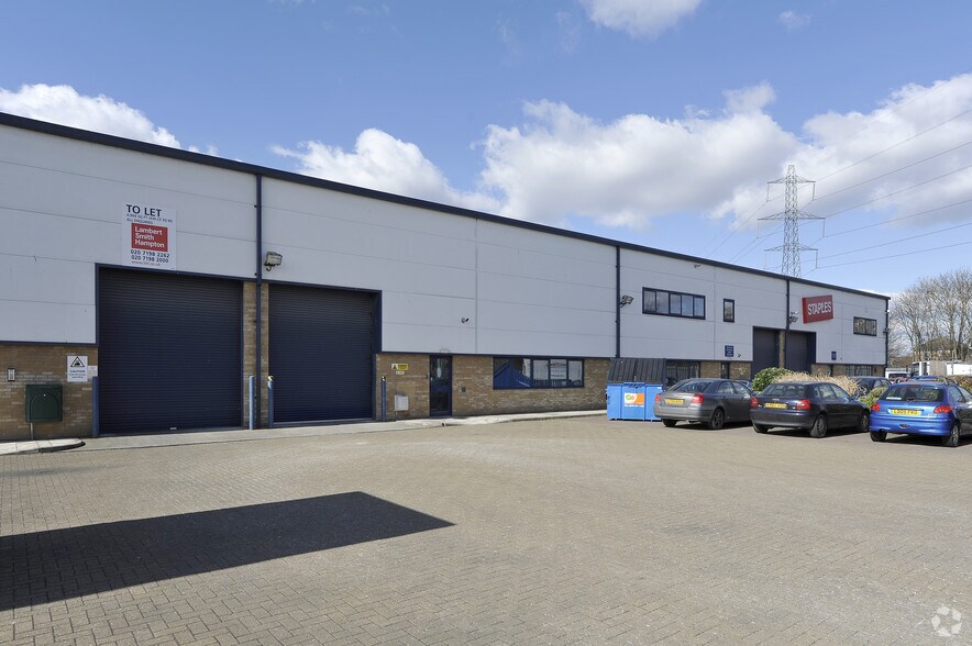 80 Morden Rd, Mitcham for sale - Building Photo - Image 2 of 3