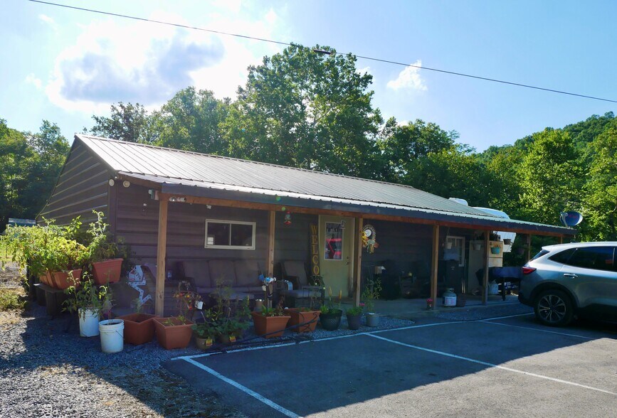 405 Tennessee Walking Ln, Milton, KY for sale - Primary Photo - Image 1 of 1