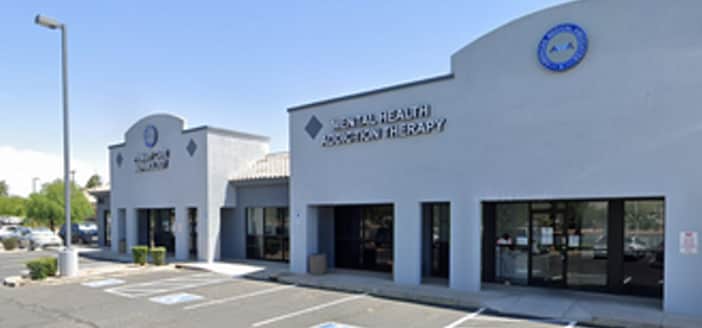 1915 E Chandler Blvd, Chandler, AZ for lease Building Photo- Image 1 of 6