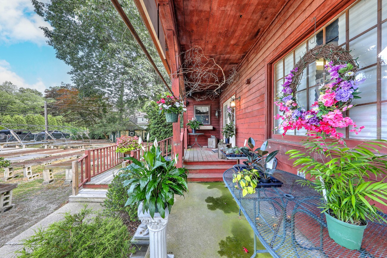 1688 Old Louisquisset Pike, Lincoln, RI 02865 Retail for Sale