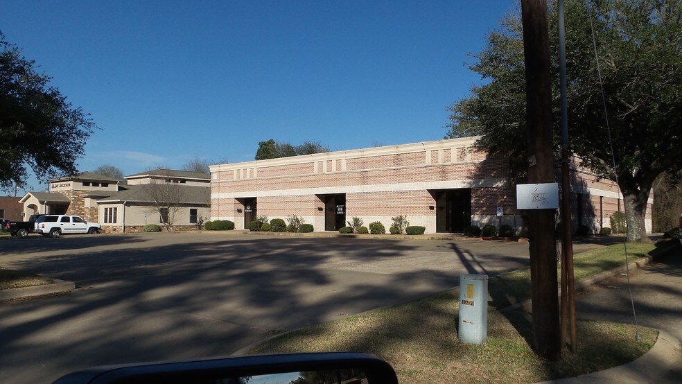 1607 S Chestnut St, Lufkin, TX for sale - Primary Photo - Image 1 of 1