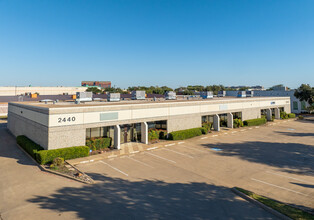 2440 Lacy Ln, Carrollton, TX for lease Building Photo- Image 1 of 6