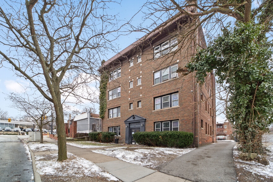 1690 Eddington Rd, Cleveland Heights, OH for sale - Building Photo - Image 2 of 32