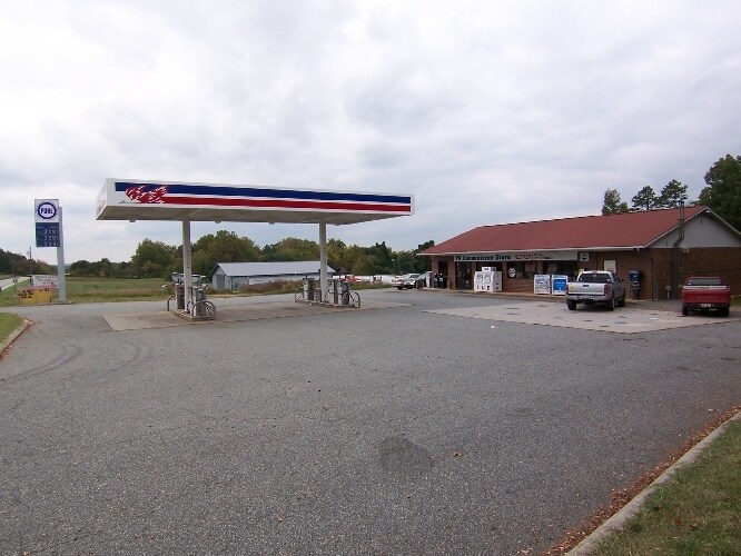 2997 E US 64 Hwy, Mocksville, NC for sale - Primary Photo - Image 1 of 1