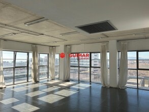 Office in Barcelona, Barcelona for lease Interior Photo- Image 2 of 7