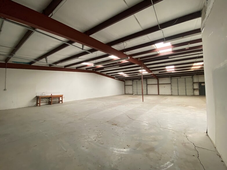 3534-3542 Copeland Dr, San Antonio, TX for lease - Building Photo - Image 2 of 35