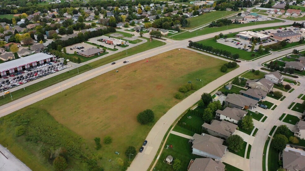 12110 Standing Stone Dr, Gretna, NE for sale - Commercial Listing Video - Image 2 of 4