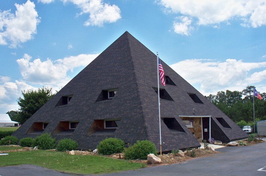 994 Lake Oconee Pky, Eatonton, GA 31024