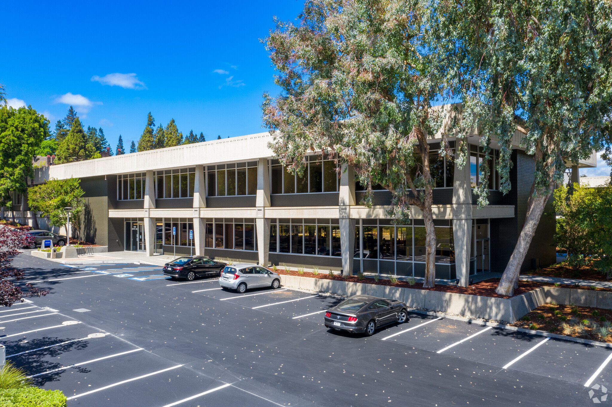 1530 Page Mill Rd, Palo Alto, CA for lease Building Photo- Image 1 of 8