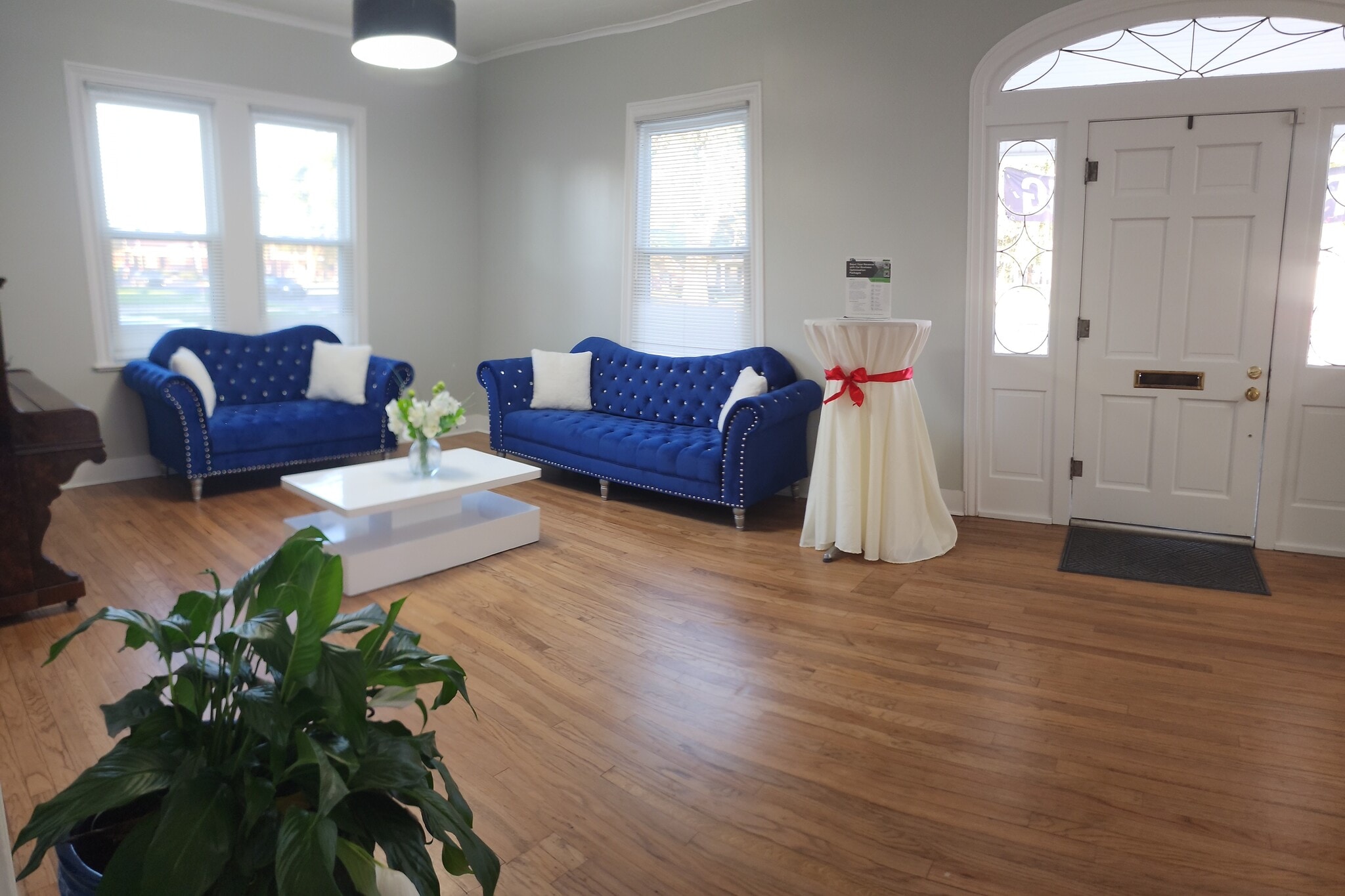 1211 N Cutting Ave, Jennings, LA for lease Interior Photo- Image 1 of 13