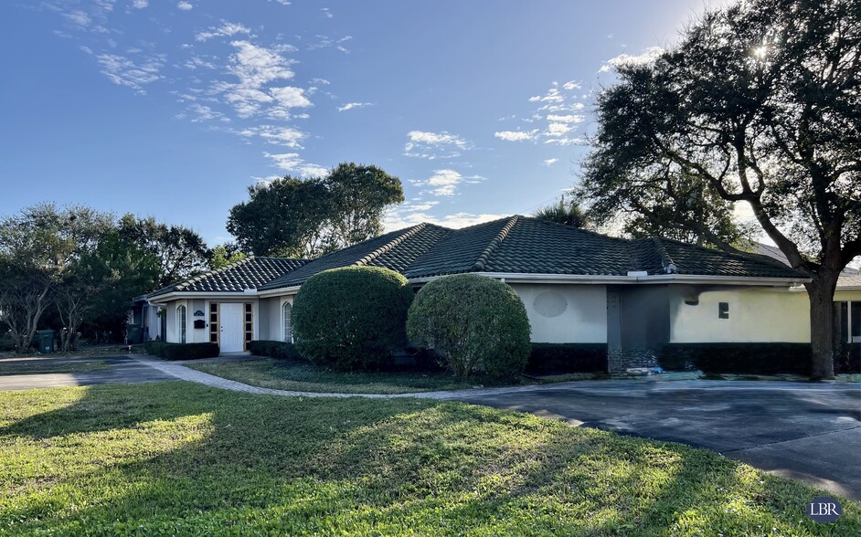 341 4th Ave, Indialantic, FL for lease - Building Photo - Image 1 of 7