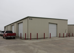 1635 Dickinson Ave, Dickinson TX - Warehouse