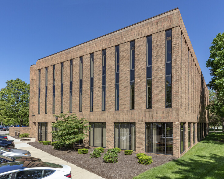 825 Victors Way, Ann Arbor, MI for lease - Building Photo - Image 3 of 9