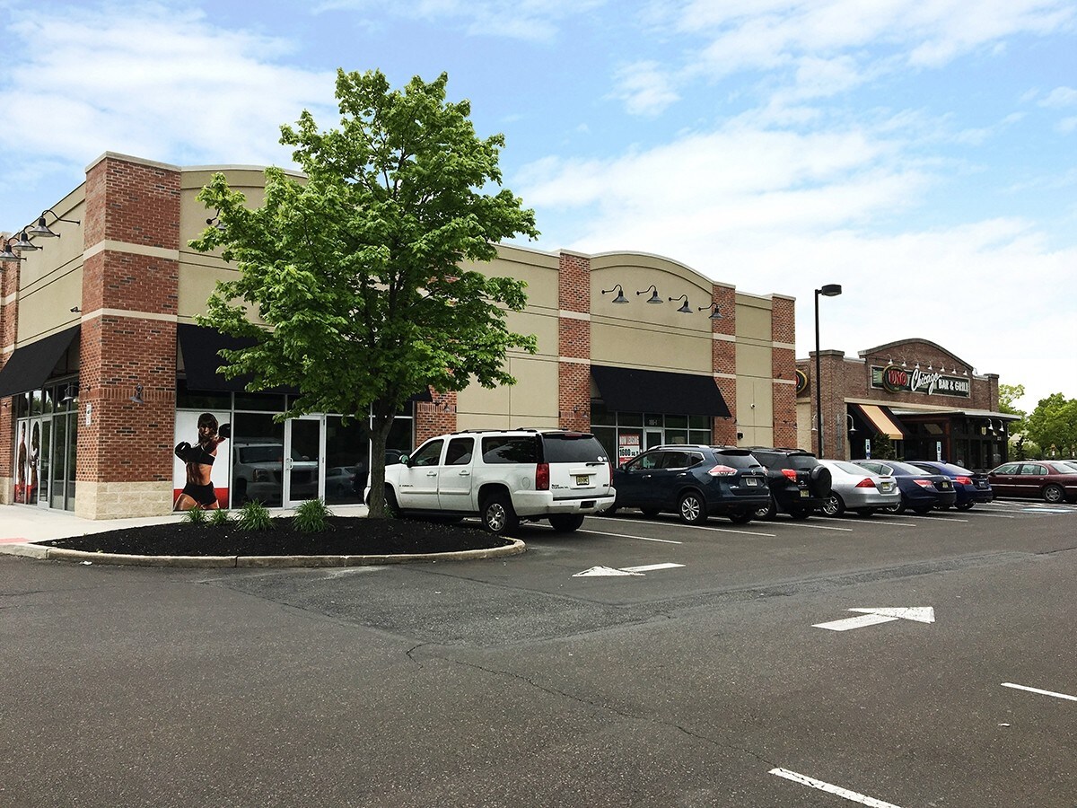 199 Sloan Ave, Hamilton, NJ 08619