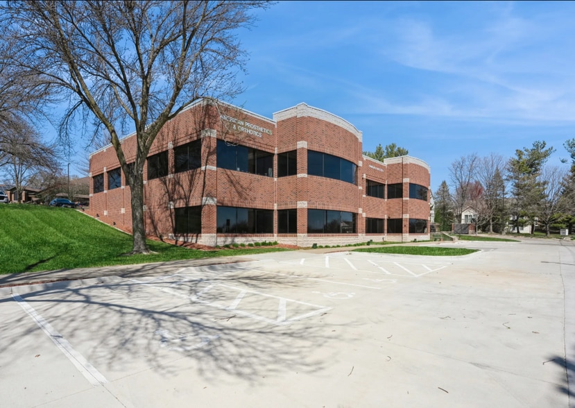1250 NW 142nd St, Clive, IA for lease - Building Photo - Image 1 of 1