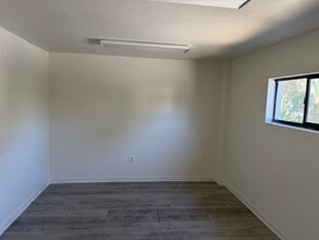3434 SW 24th Ave, Gainesville, FL for lease Interior Photo- Image 2 of 6