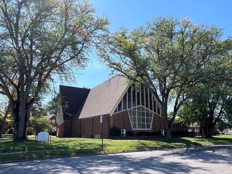 2934 Secor Rd, Toledo, OH for sale - Building Photo - Image 1 of 1