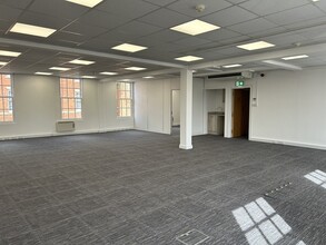 Vernon Gate, Derby for lease Interior Photo- Image 1 of 3