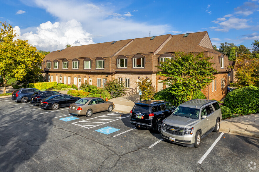 16001-16027 Comprint Cir, Gaithersburg, MD for sale - Primary Photo - Image 1 of 6