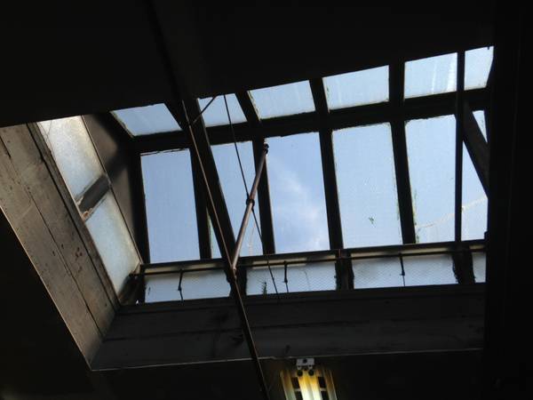 210-211 Cottage St, Poughkeepsie, NY for lease - Interior Photo - Image 2 of 63