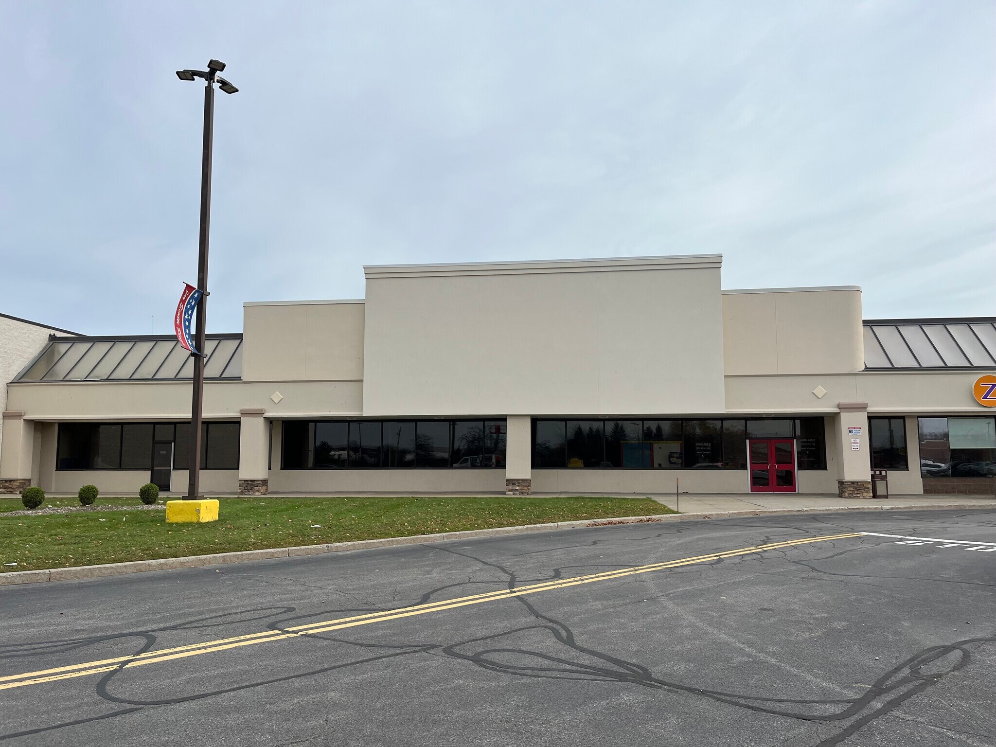 400 Red Creek Dr Rochester Ny 14623 - emznfq8