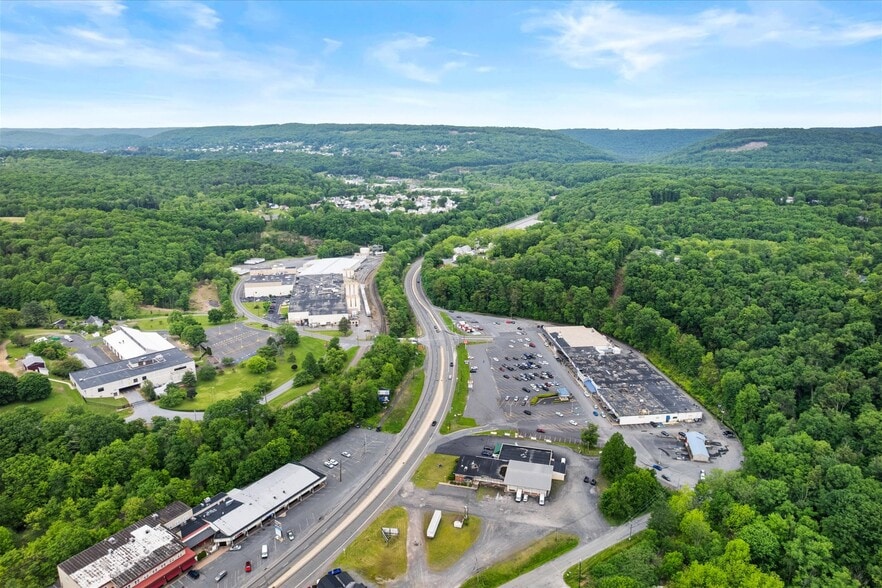 44 Kings Vlg, Minersville, PA for sale - Building Photo - Image 2 of 11