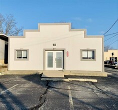 2004 1/2 S Memorial Dr, New Castle, IN for lease Building Photo- Image 1 of 15