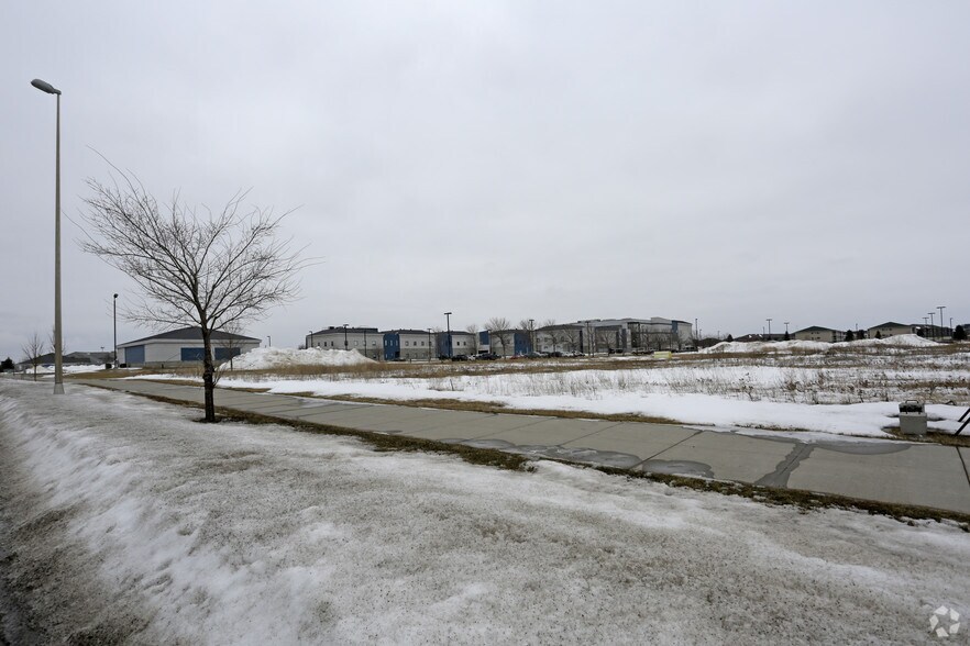 4900 23rd Ave S, Fargo, ND for sale - Primary Photo - Image 3 of 4