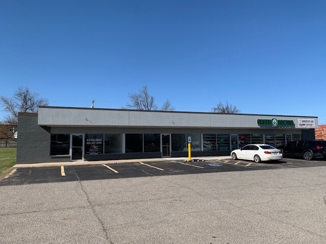 4841-4847 SE 44th St, Oklahoma City, OK for lease - Building Photo - Image 2 of 3