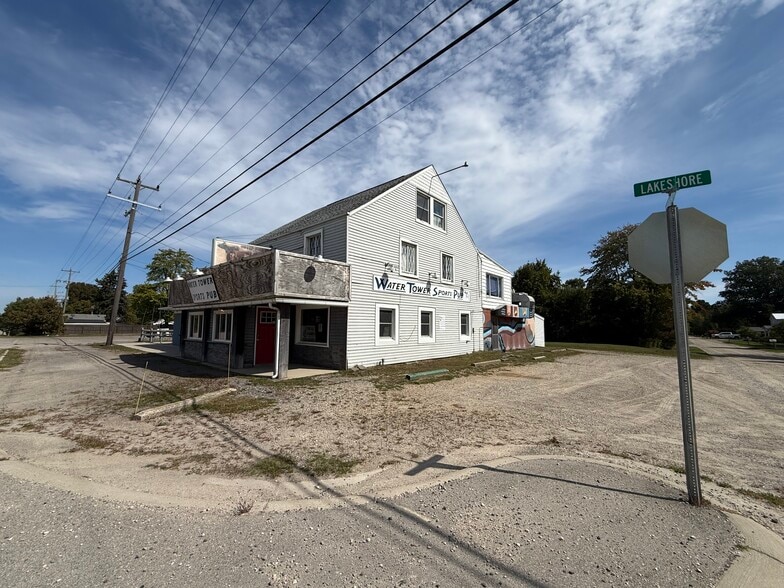 7245 Lakeshore Rd, Lexington, MI for sale - Building Photo - Image 3 of 8
